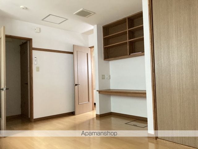 ロイヤルコーポ富田[1K/27.32m2]のリビング・居間2