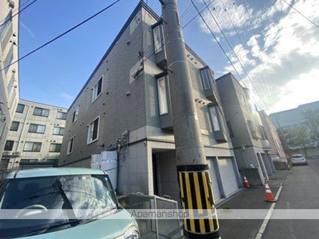 パース南郷の外観写真
