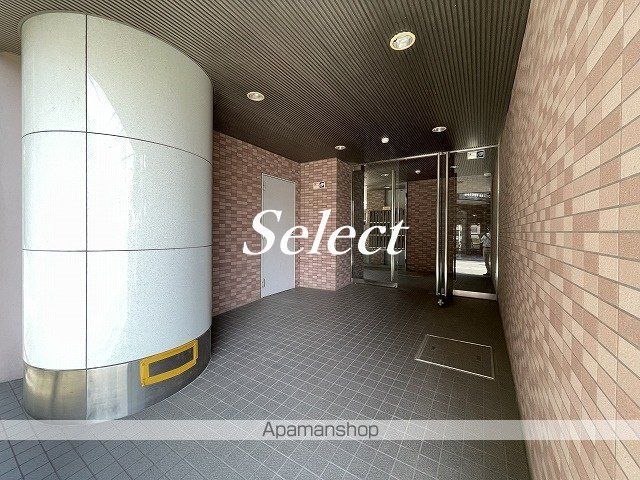 ラフィネジュ横浜南の玄関写真