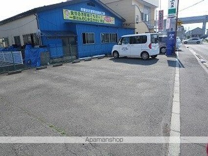 シャトル花梨[2DK/42.23m2]の駐車場1