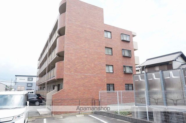 長屋マンションの外観写真