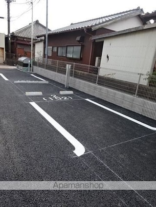 アンジュメゾン　Ⅲ[2LDK/59.55m2]の駐車場