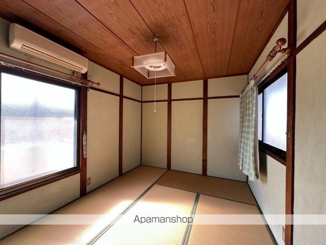 H郷東町戸建の内装写真