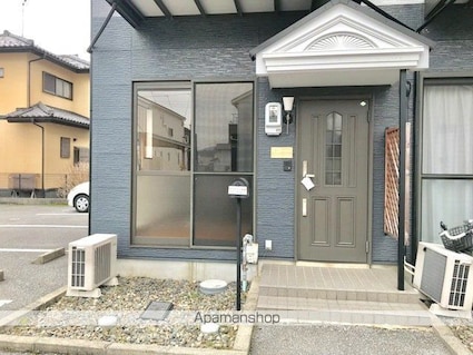 エバーライフイズミＢ棟[2LDK/59.62m2]のエントランス