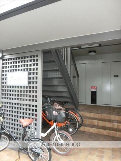 和歌山県和歌山市餌差町１丁目[2DK/50.47m2]のエントランス2