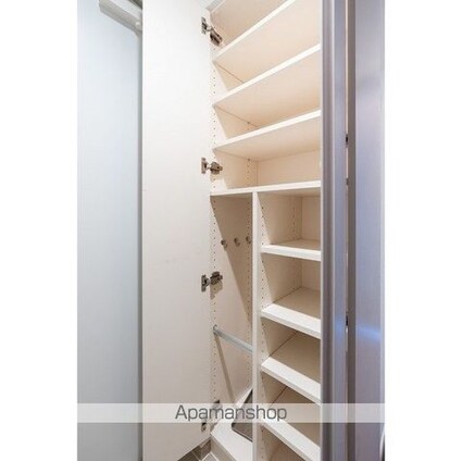 コンフォリア・リヴ北新宿[1LDK/30.26m2]の内装