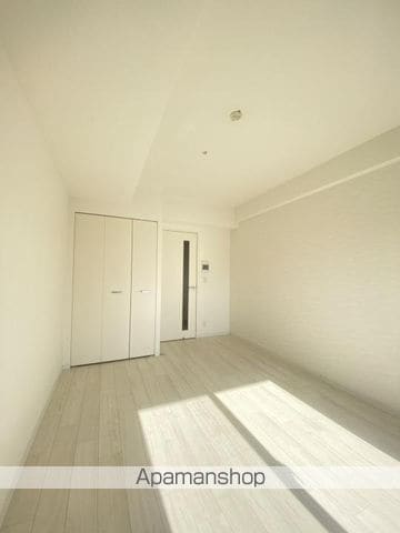 LADOUCEURUMEDAEASTの内装写真