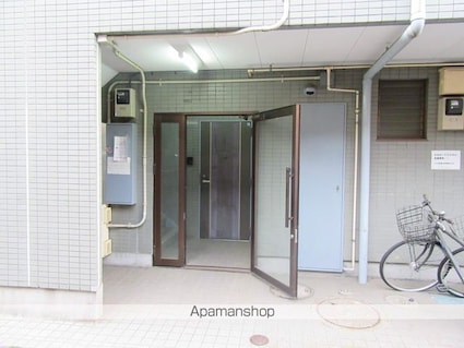 東京都立川市高松町２丁目[2DK/49.2m2]のエントランス
