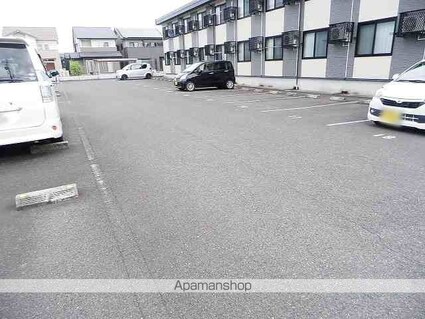 レオパレス睡蓮[1K/23.61m2]の駐車場