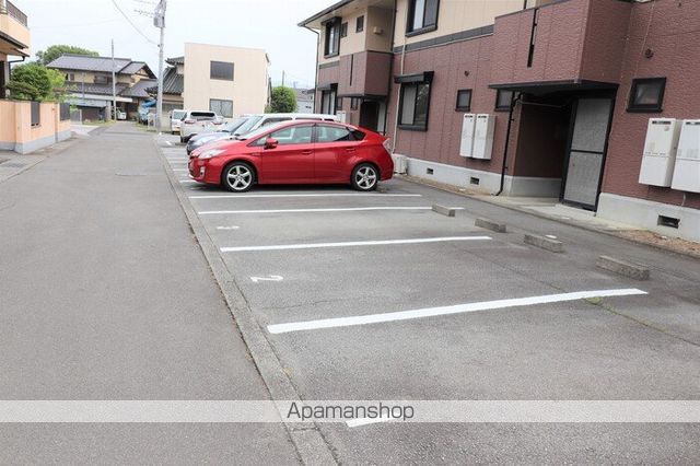 パティオＭ．Ｋ．Ｔ．[2LDK/55.21m2]の駐車場