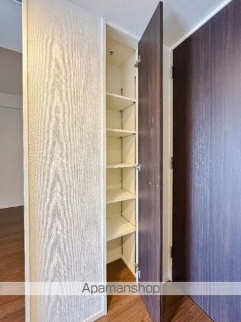 東京都新宿区新小川町[2LDK/52.16m2]の内装3