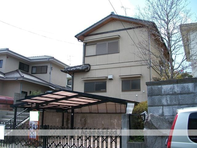 名張市 2階建 築31年の外観写真