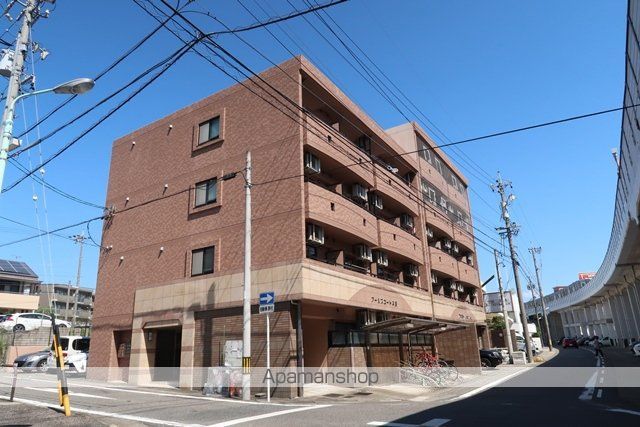 アールズコート本郷の外観写真