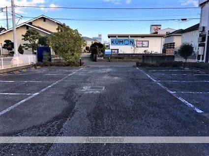 レオパレスグローリー[1K/23.18m2]の駐車場