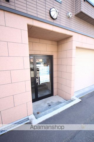 ノースカルム北32条の玄関写真