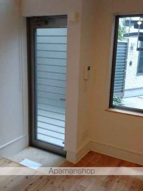 グランエッグス梅ヶ丘Ｗ[1R/18.32m2]のリビング・居間