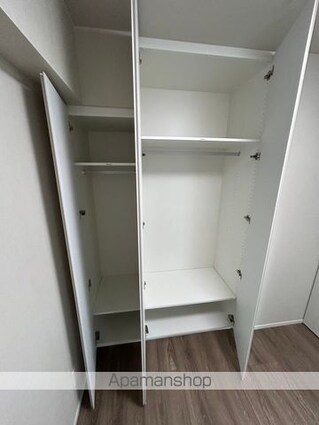 クレストコート上野[2LDK/50.66m2]の収納