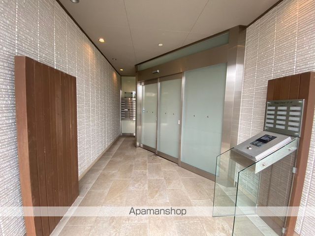WINGCOURT F.Rの玄関写真