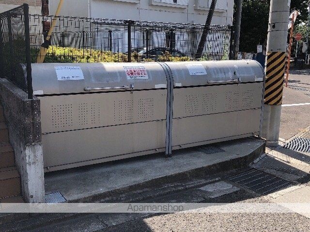 レオパレス紀ノ川[1K/23.18m2]の共用部1
