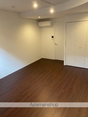 LEGALAND祐天寺の内装写真