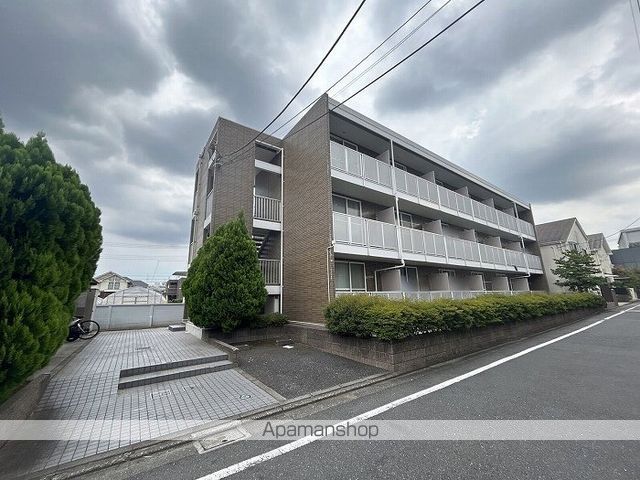 レオパレスクレストの外観写真