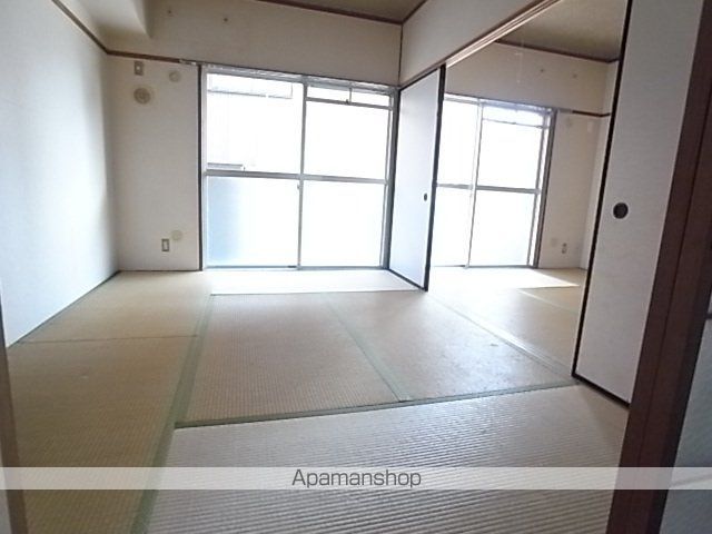 グランドハイツ服部の内装写真