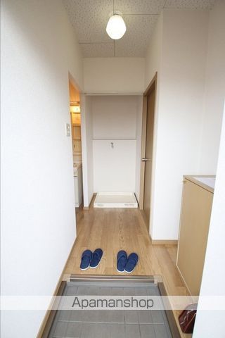 ハイライズ新涯 B棟の内装写真