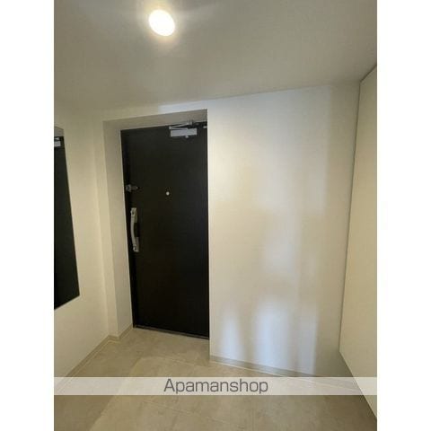 コンフォリア・リヴ南森町Qの内装写真