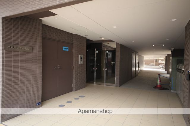 ミカーサ八木町の玄関写真
