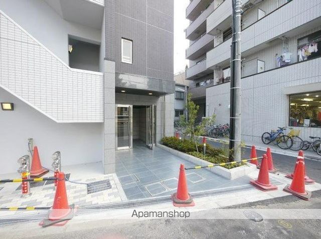 レピュア赤羽マークイーストの玄関写真