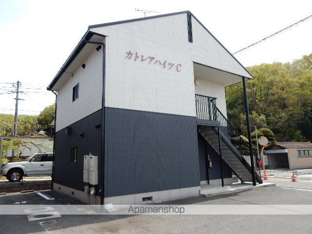 カトレアハイツ C棟の外観写真