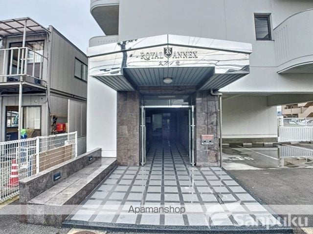 ROYAL ANNEX 久万ノ台の玄関写真