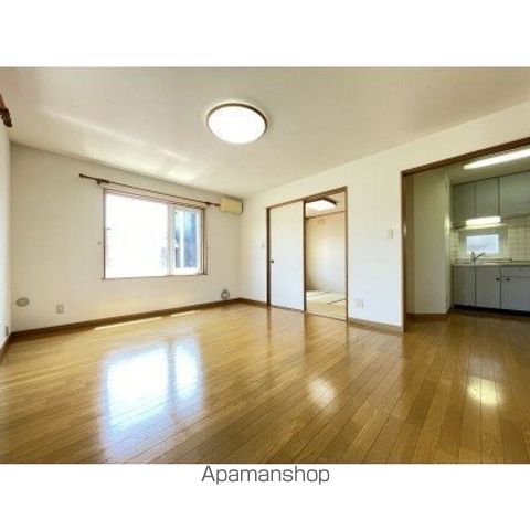 函館市 2階建 築30年の内装写真