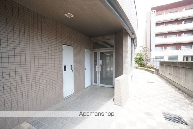 グレイスコート千里丘の玄関写真