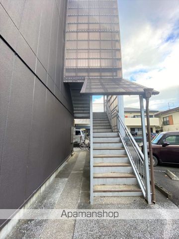メゾンドFの玄関写真