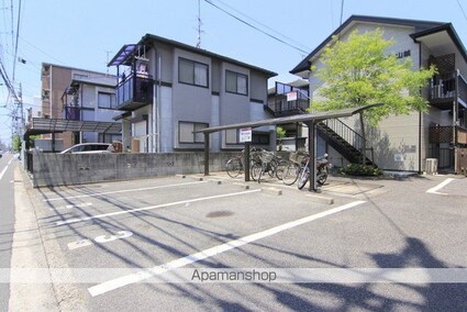 フォブール山越[1R/22.75m2]の駐車場