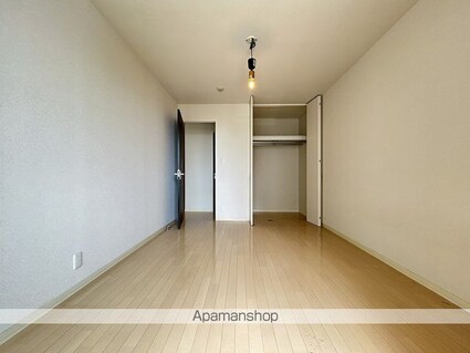 グランマスト空港通り[3LDK/81.21m2]の内装2