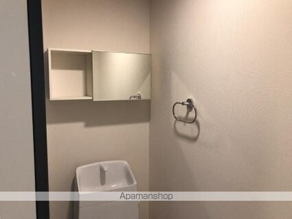 サンプレス・ラビアン[1LDK/35.64m2]のトイレ