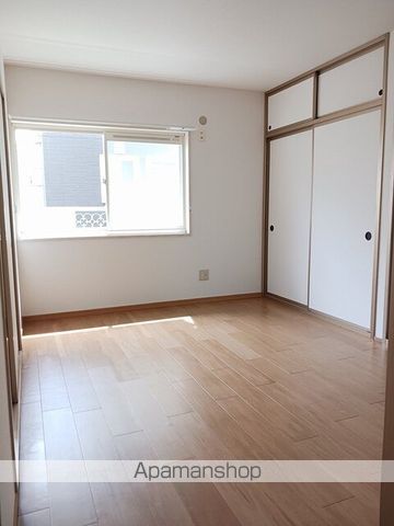 クレセントの内装写真