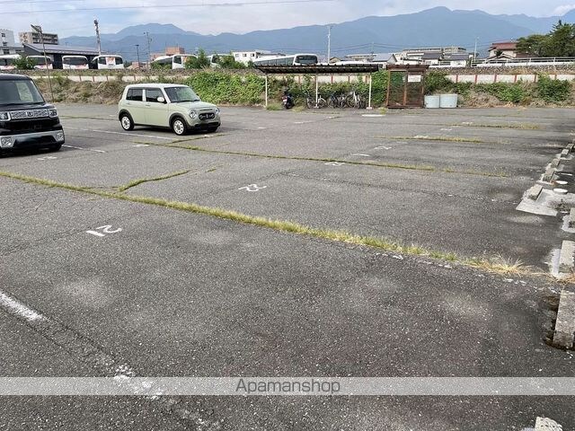 メゾニティ牧野　Ａ[1K/25.74m2]の駐車場