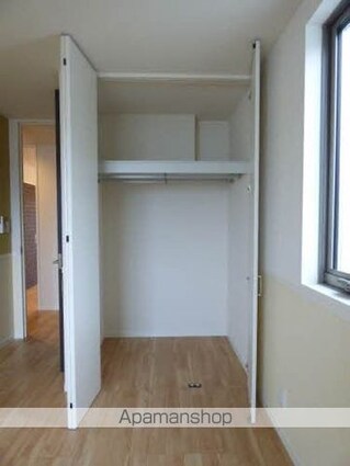 アルフラットテラス　Ｂ棟[3LDK/74.14m2]の収納