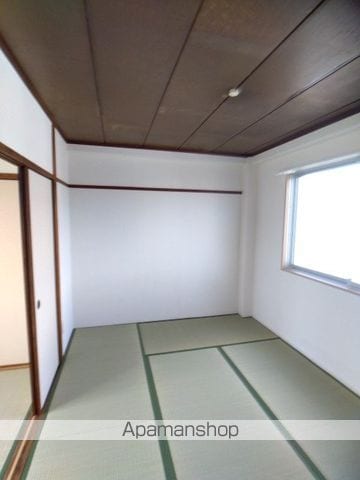 虹ヶ丘マンションの内装写真