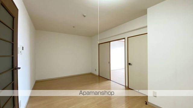 アクセスワケの内装写真