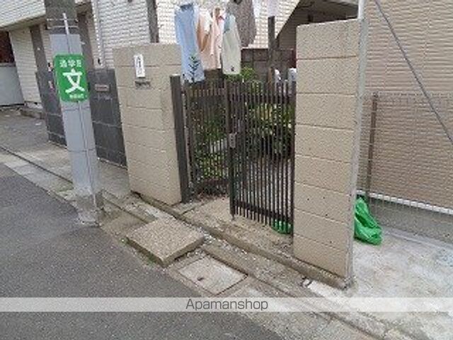 東京都世田谷区三宿２丁目[1R/14m2]のエントランス