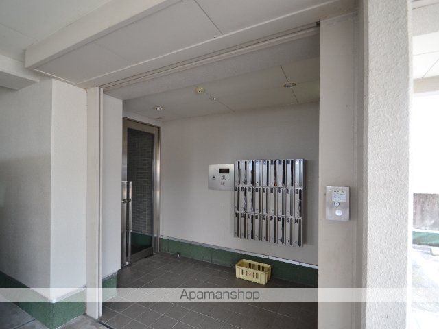 シャル中央の玄関写真