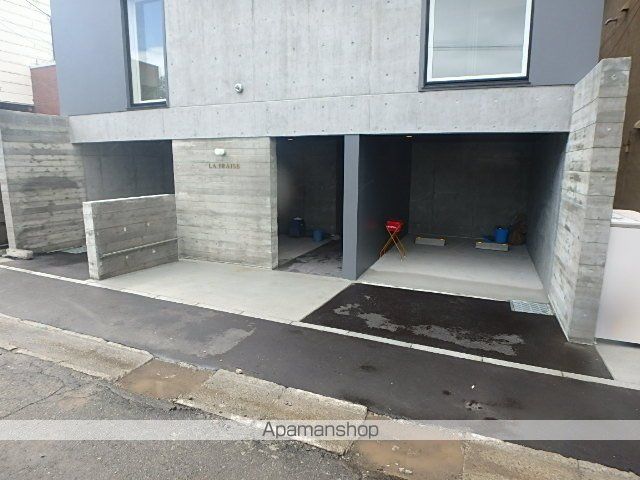 ラフレーズ学園前の外観写真