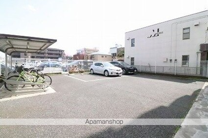 フローレンスＡＫＩＳＨＩＭＡ[1R/42.28m2]の駐車場2