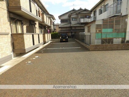 モナリエ大江[1K/30.27m2]の駐車場3