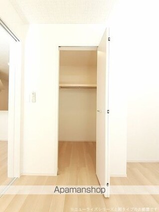 メゾン　ド　ファミーユ　Ⅰ[1LDK/50.14m2]の収納