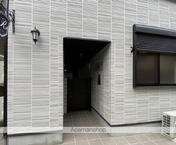 ルノン平井EASTの玄関写真